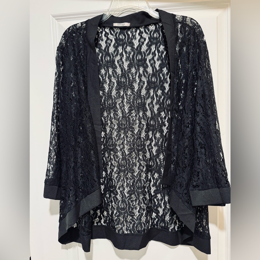 Elegant Black Lace Cardigan‎